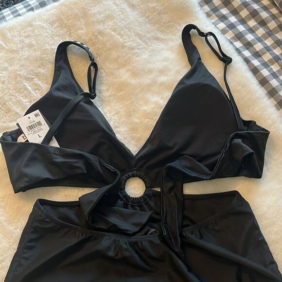 New! Bar III Tell Me About It Stud One-Piece Swimsuit Black Size Large - Picture 9 of 12